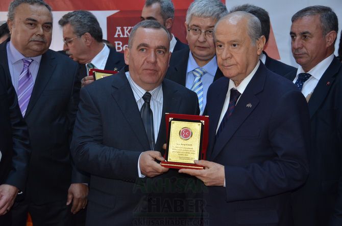 MHP LİDERi DEVLET BAHÇELİ AKHİSARLILAR İLE BULUŞTU